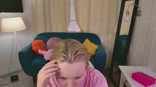 Beatrica Klein online show from 06-11-26, 02:48