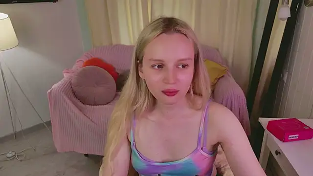 Beatrica Klein online show from 06-12-26, 02:49