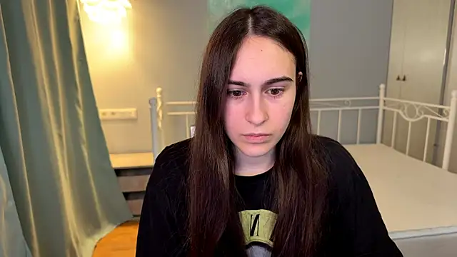 AliceKolltt online show from 06-12-26, 11:46