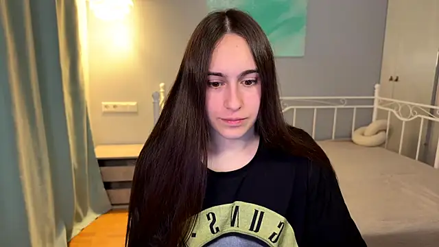 AliceKolltt online show from 06-20-26, 08:33