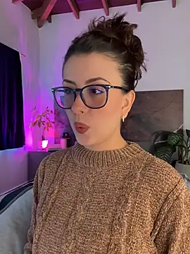 EmaSaenz online show from 02-17-25, 08:58