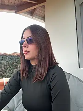 EmaSaenz online show from 03-02-25, 08:29