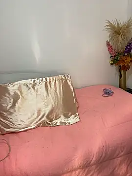 Snapshot of manuela_star chatting on 02-21-26, 01:39 manuela star online show from 02-21-26, 01:39