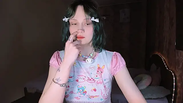 Snapshot of MariaMango chatting on 05-11-26, 01:33 MariaMango online show from 05-11-26, 01:33