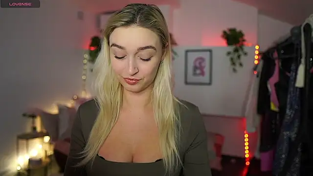 Snapshot of Alexis___Texas chatting on 12-03-24, 07:22 Alexis Texas online show from 12-03-24, 07:22