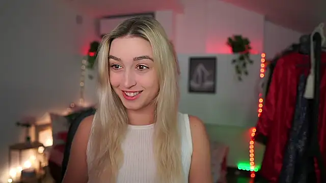 Snapshot of Alexis___Texas chatting on 12-10-24, 07:11 Alexis Texas online show from 12-10-24, 07:11