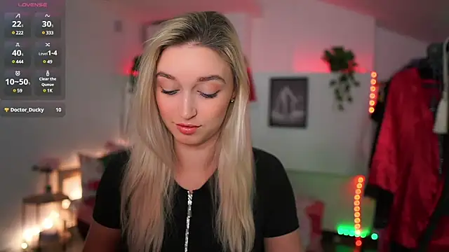 Snapshot of Alexis___Texas chatting on 12-13-24, 07:10 Alexis Texas online show from 12-13-24, 07:10