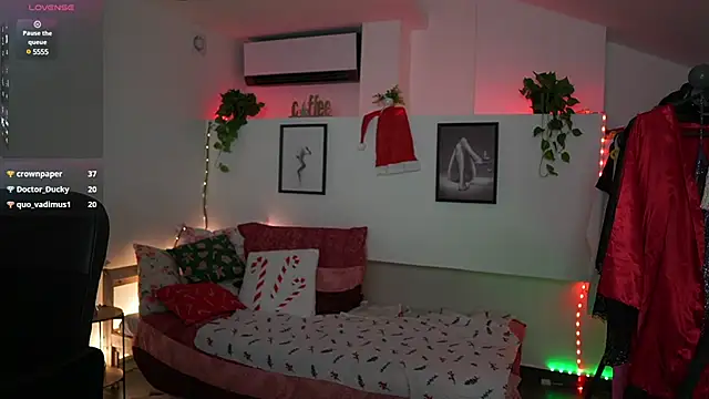 Snapshot of Alexis___Texas chatting on 12-14-24, 02:31 Alexis Texas online show from 12-14-24, 02:31