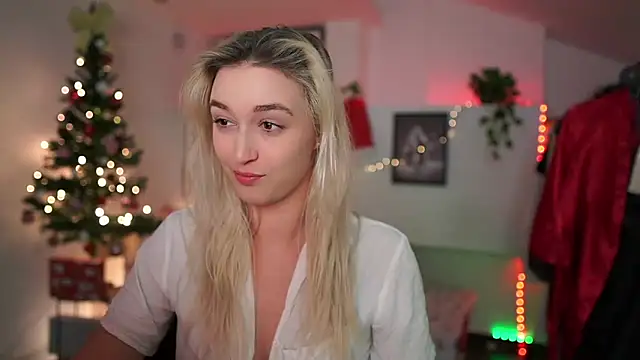 Snapshot of Alexis___Texas chatting on 12-17-24, 10:22 Alexis Texas online show from 12-17-24, 10:22