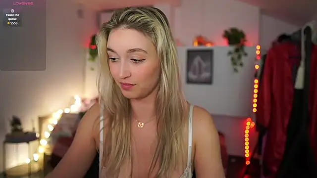 Snapshot of Alexis___Texas chatting on 01-12-25, 10:22 Alexis Texas online show from 01-12-25, 10:22