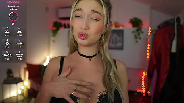 Snapshot of Alexis___Texas chatting on 01-24-25, 10:30 Alexis Texas online show from 01-24-25, 10:30