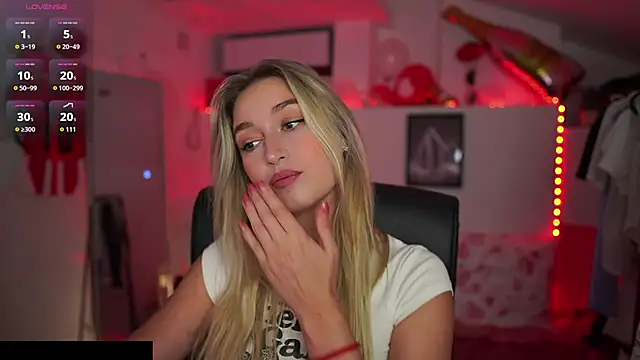 Snapshot of Alexis___Texas chatting on 09-10-25, 06:08 Alexis Texas online show from 09-10-25, 06:08