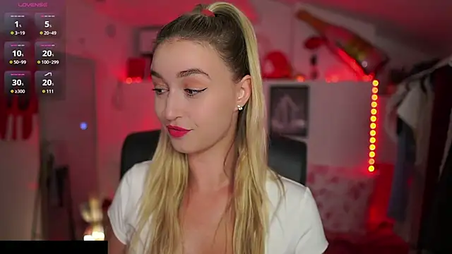 Snapshot of Alexis___Texas chatting on 09-12-25, 06:41 Alexis Texas online show from 09-12-25, 06:41