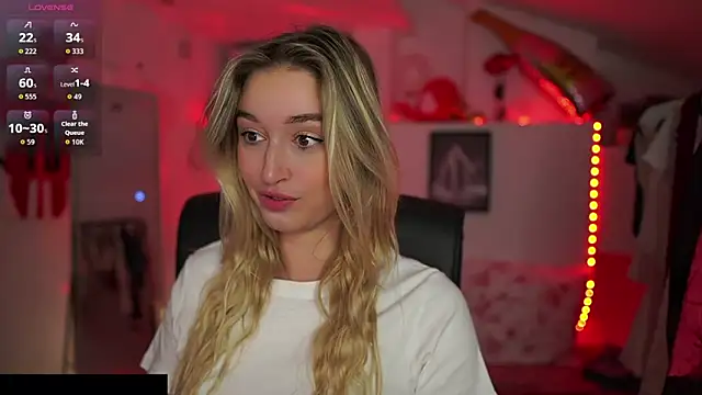 Snapshot of Alexis___Texas chatting on 09-20-25, 01:23 Alexis Texas online show from 09-20-25, 01:23