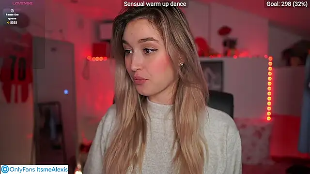 Snapshot of Alexis___Texas chatting on 10-19-25, 06:30 Alexis Texas online show from 10-19-25, 06:30