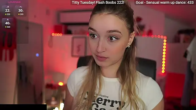 Snapshot of Alexis___Texas chatting on 11-25-25, 02:17 Alexis Texas online show from 11-25-25, 02:17