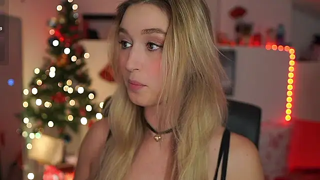 Alexis   Texas online show from 12-21-25, 07:32