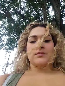 Sara smiiith211 online show from 01-15-26, 08:23