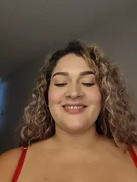 Sara smiiith211 online show from 03-08-26, 03:38