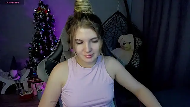 Snapshot of lily_williamss chatting on 01-12-25, 12:07 lily williamss online show from 01-12-25, 12:07