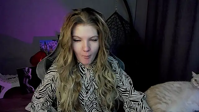 Snapshot of lily_williamss chatting on 02-04-25, 12:19 lily williamss online show from 02-04-25, 12:19