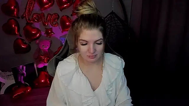 Snapshot of lily_williamss chatting on 02-14-25, 12:09 lily williamss online show from 02-14-25, 12:09