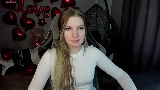 Snapshot of lily_williamss chatting on 03-02-25, 03:24 lily williamss online show from 03-02-25, 03:24