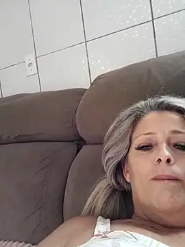 Snapshot of marcialoira chatting on 03-15-25, 05:15 marcialoira online show from 03-15-25, 05:15