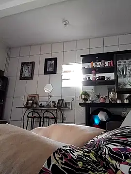 Snapshot of marcialoira chatting on 10-06-25, 01:08 marcialoira online show from 10-06-25, 01:08