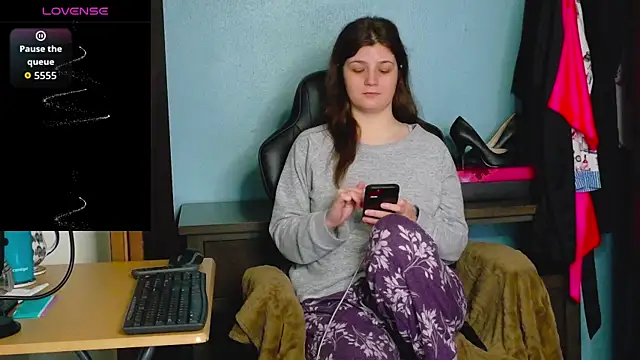 TreeJeanne online show from 12-02-25, 03:01