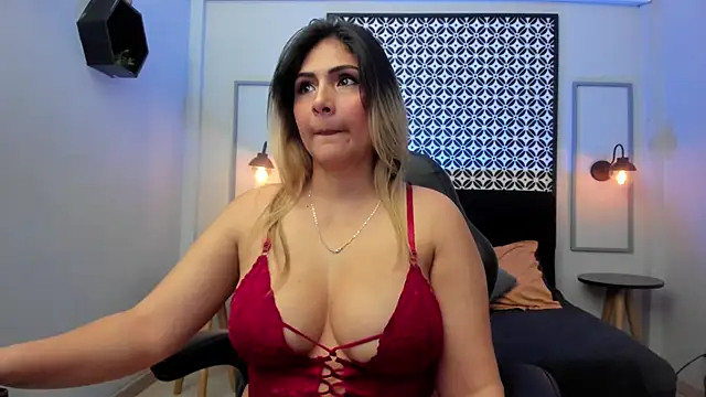 Melanie silver  online show from 10-16-25, 10:00