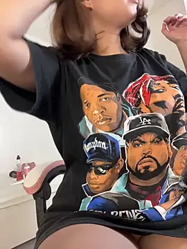 Lia sex69 online show from 02-18-25, 02:49