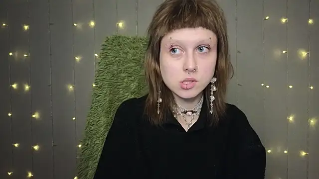 Snapshot of kortny_yo chatting on 01-31-25, 08:43 kortny yo online show from 01-31-25, 08:43