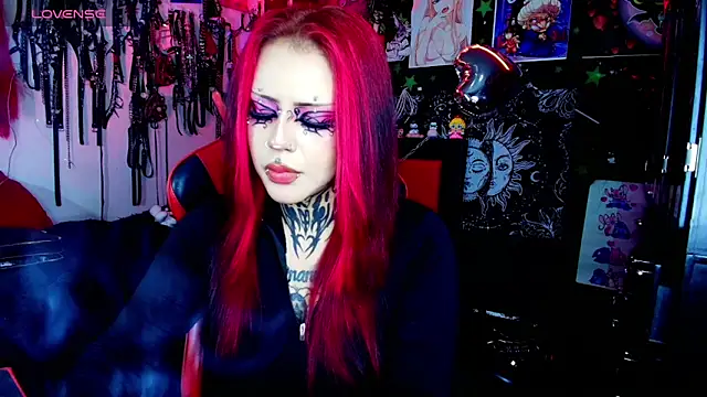 Snapshot of jannaink_ chatting on 12-21-25, 12:07 jannaink online show from 12-21-25, 12:07