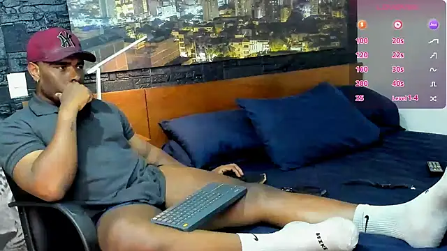thomas santtos1 online show from 02-16-25, 12:41