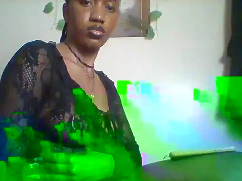 Queeen model online show from 05-30-26, 09:34