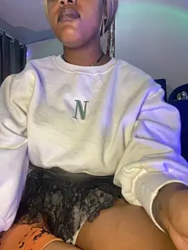 Cherrytowild online show from 10-08-25, 07:28