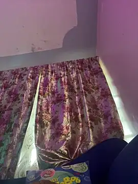 Cherrytowild online show from 04-23-26, 12:29