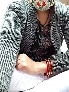 Aaradhya online show from 12-20-25, 01:02