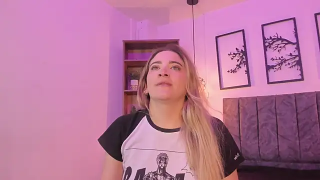 Andy and emma online show from 01-03-25, 03:44