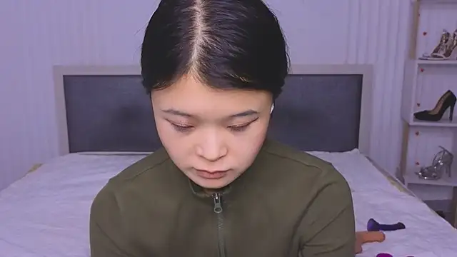 Snapshot of Tina_Kim_ chatting on 12-09-24, 11:15 Tina Kim online show from 12-09-24, 11:15