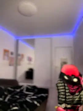 HoneySweetBee online show from 10-26-25, 07:20