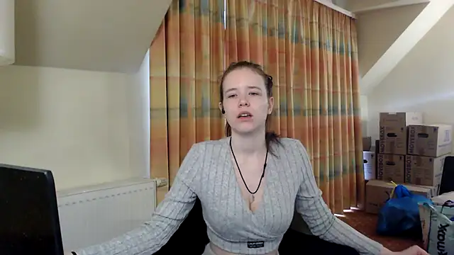 Snapshot of Princess-Lilly chatting on 01-05-25, 09:05 Princess-Lilly online show from 01-05-25, 09:05