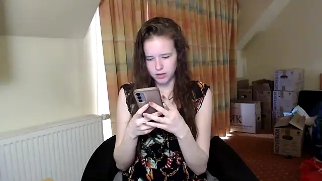 Snapshot of Princess-Lilly chatting on 02-04-25, 11:16 Princess-Lilly online show from 02-04-25, 11:16