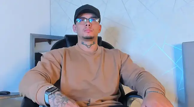 NoahhBrown online show from 02-21-25, 03:34