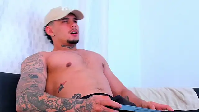 NoahhBrown online show from 10-02-25, 03:35