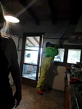 BecciDeluxe online show from 10-30-25, 12:17