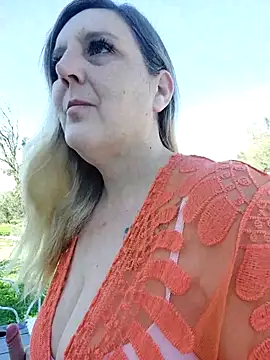 BecciDeluxe online show from 11-05-25, 10:59