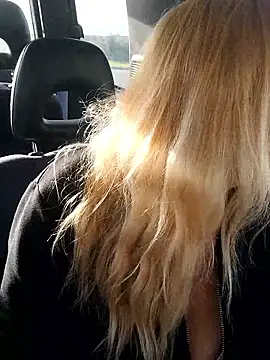 BecciDeluxe online show from 01-12-26, 03:17