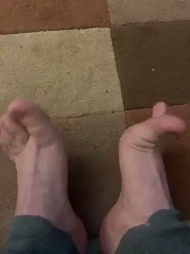 Snapshot of footsy35 chatting on 01-18-25, 10:28 footsy35 online show from 01-18-25, 10:28